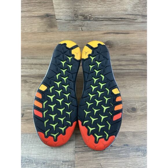 Nike Women Free Transform Flyknit Running Trainers 833410 100 Size 6.5 - Picture 6 of 7